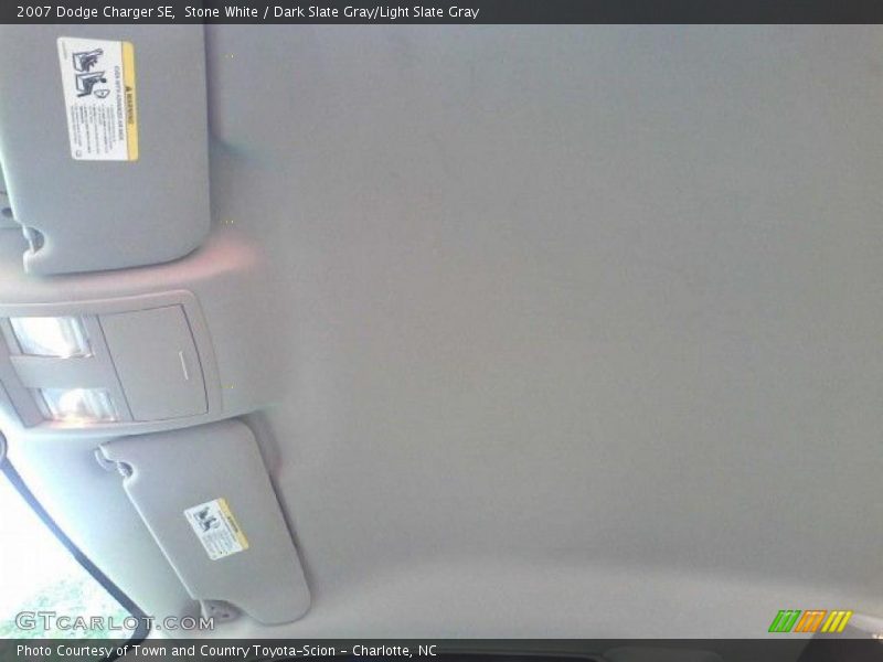 Stone White / Dark Slate Gray/Light Slate Gray 2007 Dodge Charger SE