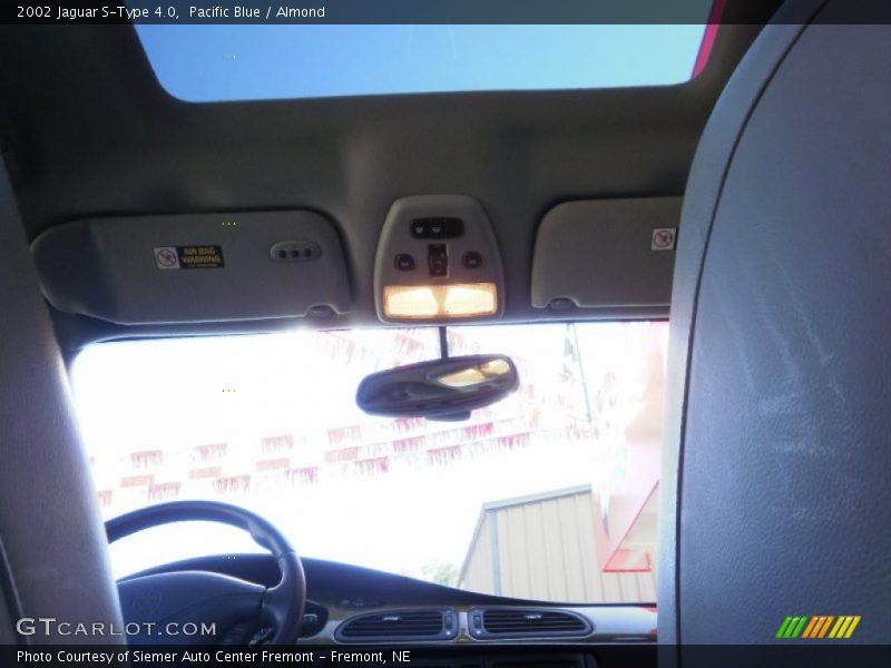 Pacific Blue / Almond 2002 Jaguar S-Type 4.0