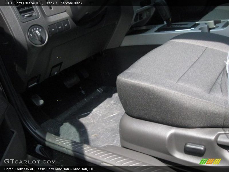 Black / Charcoal Black 2010 Ford Escape XLT