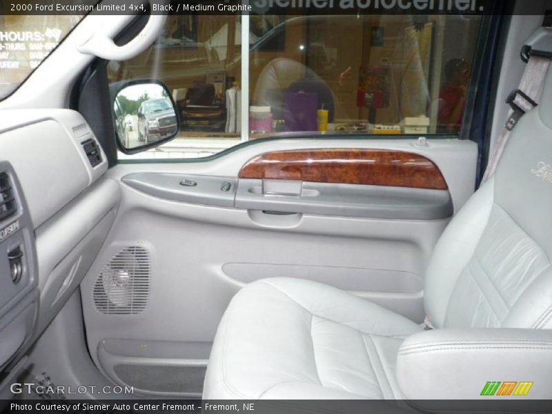 Black / Medium Graphite 2000 Ford Excursion Limited 4x4