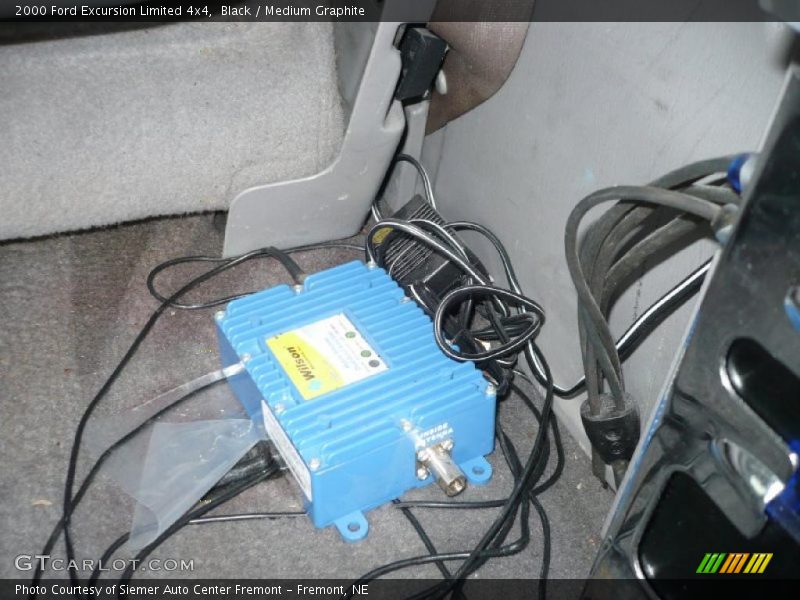 Black / Medium Graphite 2000 Ford Excursion Limited 4x4