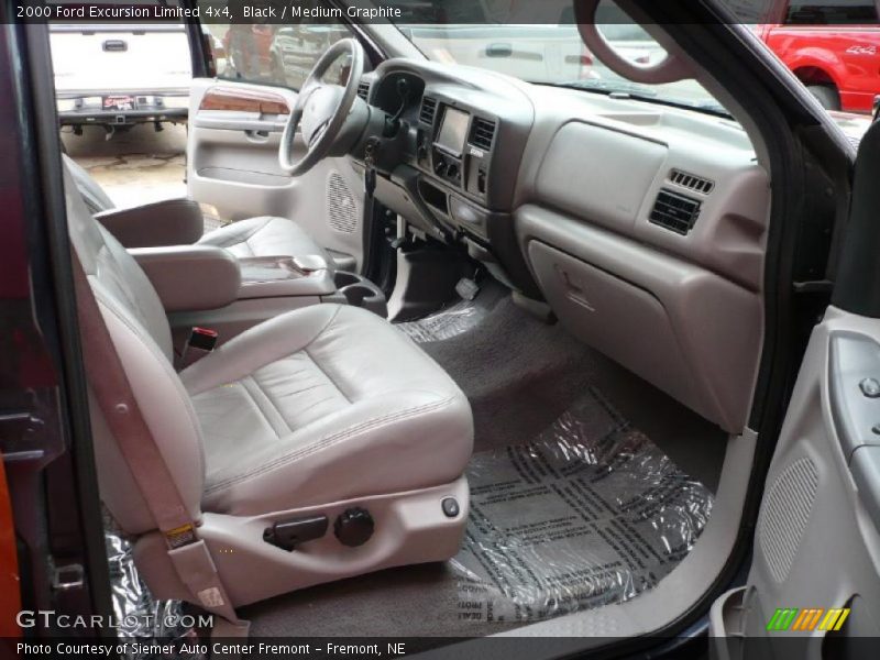 Black / Medium Graphite 2000 Ford Excursion Limited 4x4