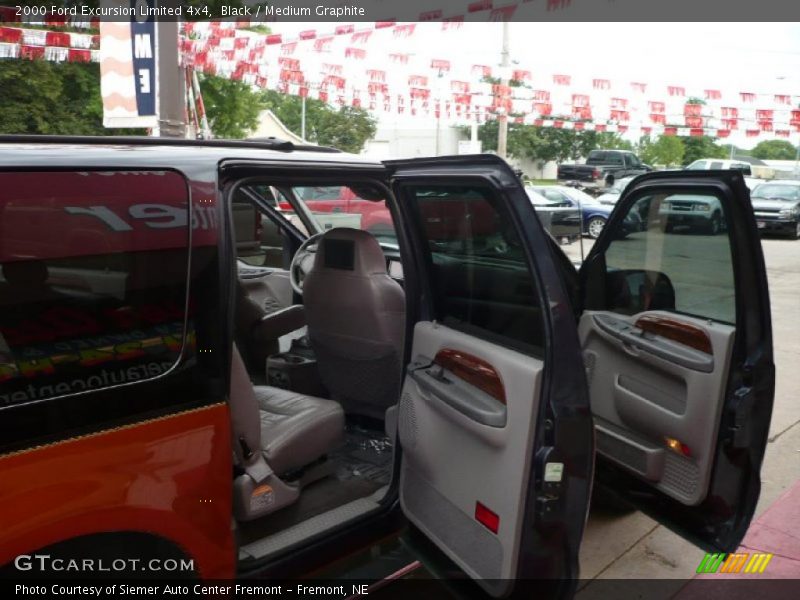 Black / Medium Graphite 2000 Ford Excursion Limited 4x4