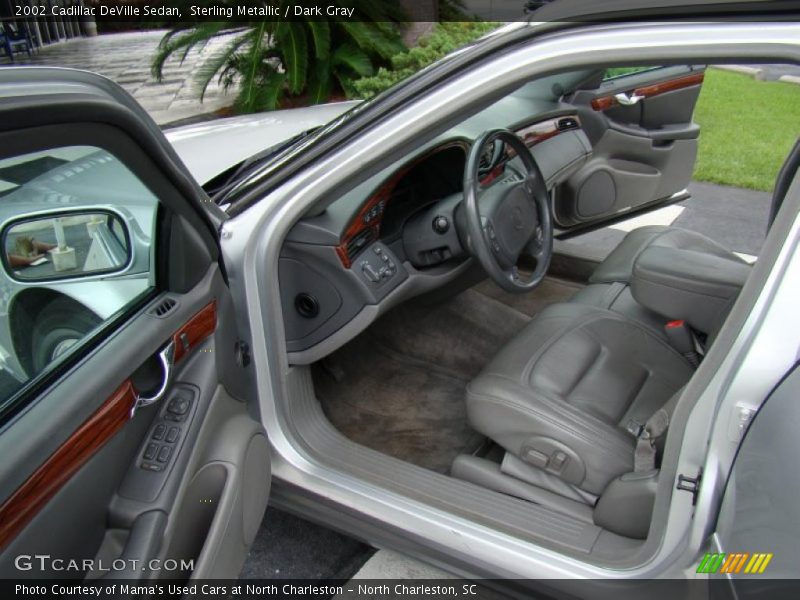 Sterling Metallic / Dark Gray 2002 Cadillac DeVille Sedan