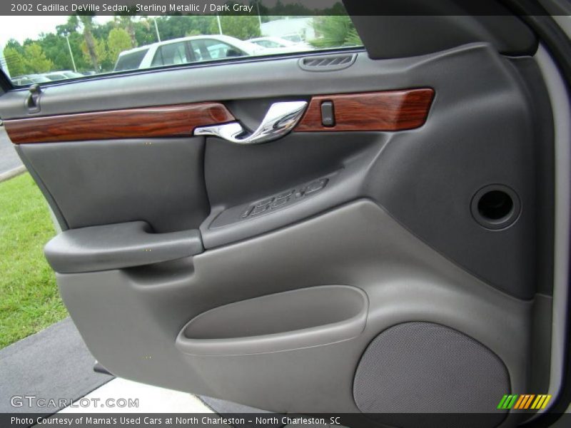 Sterling Metallic / Dark Gray 2002 Cadillac DeVille Sedan