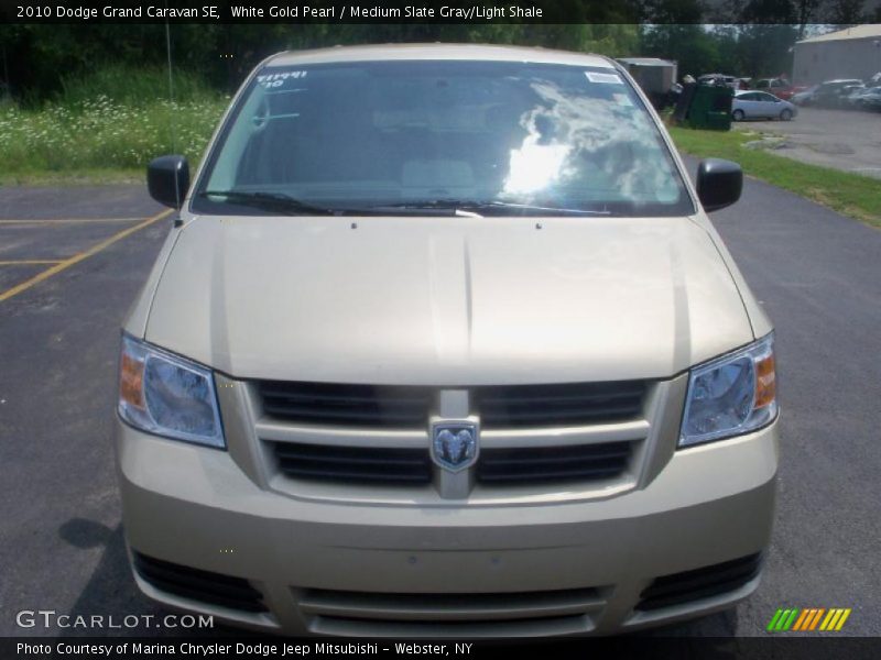 White Gold Pearl / Medium Slate Gray/Light Shale 2010 Dodge Grand Caravan SE
