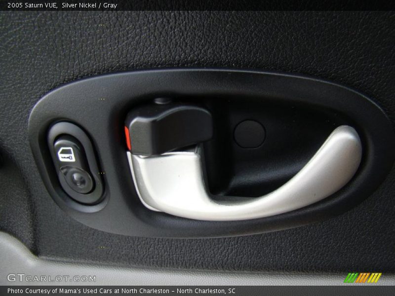 Silver Nickel / Gray 2005 Saturn VUE