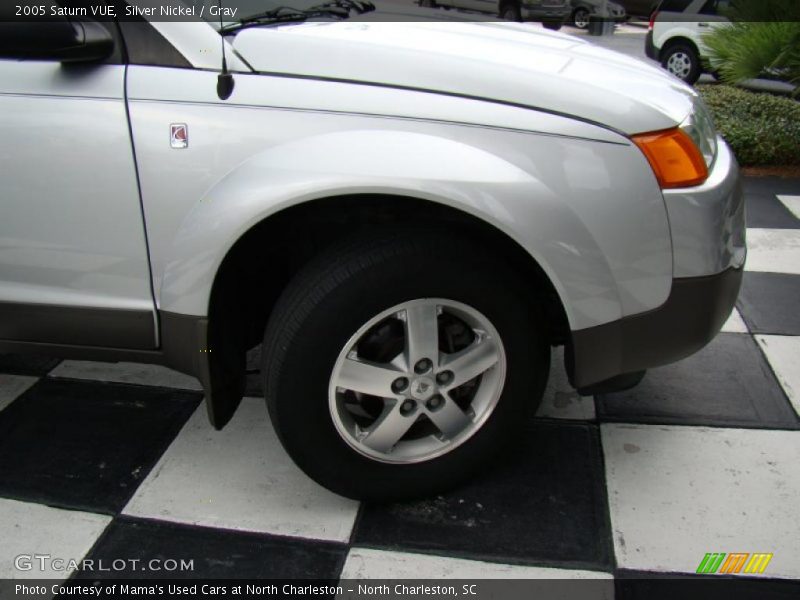 Silver Nickel / Gray 2005 Saturn VUE