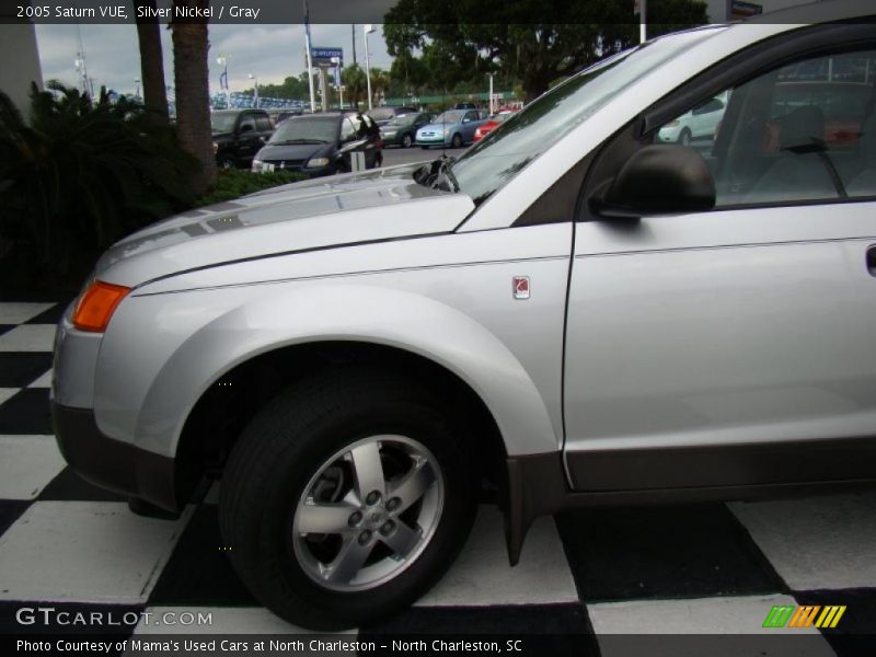 Silver Nickel / Gray 2005 Saturn VUE