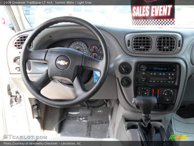 Summit White / Light Gray 2006 Chevrolet TrailBlazer LT 4x4