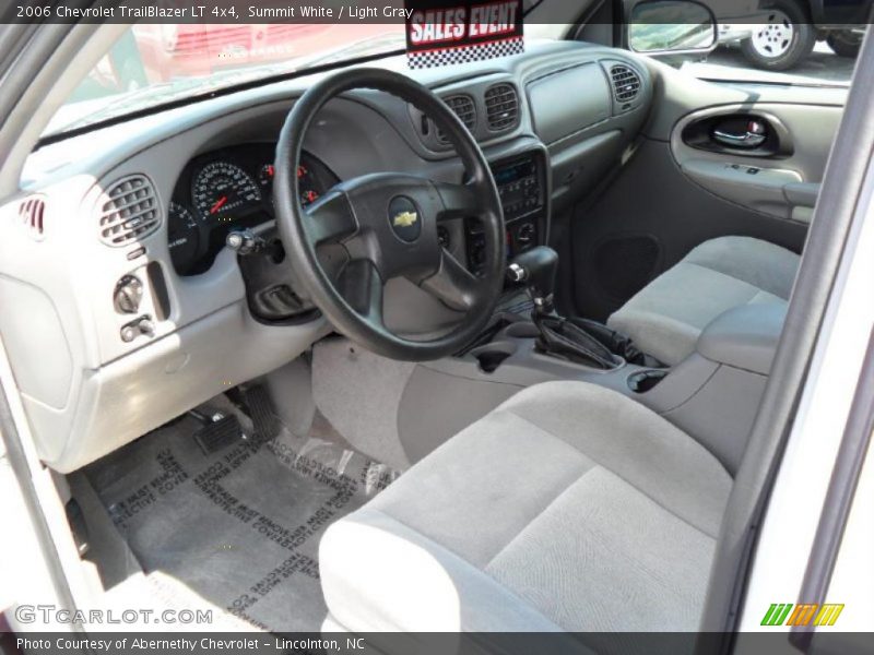 Summit White / Light Gray 2006 Chevrolet TrailBlazer LT 4x4