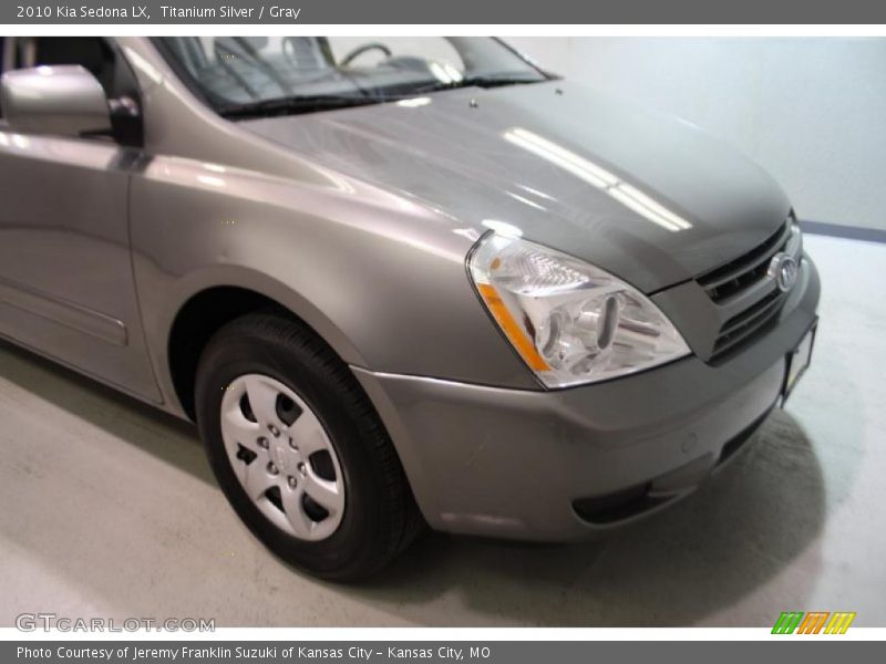 Titanium Silver / Gray 2010 Kia Sedona LX