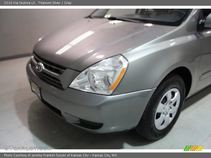 Titanium Silver / Gray 2010 Kia Sedona LX