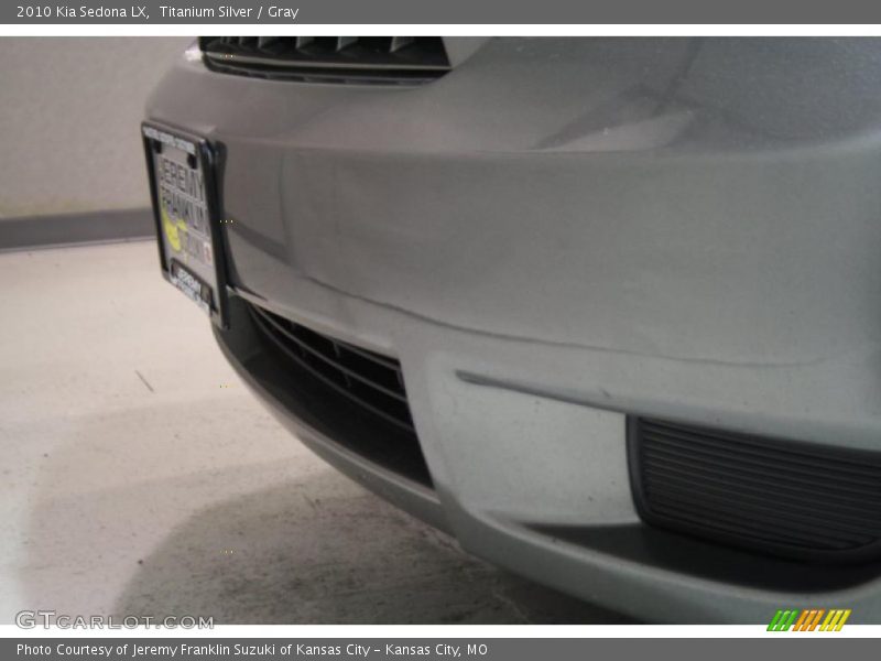 Titanium Silver / Gray 2010 Kia Sedona LX