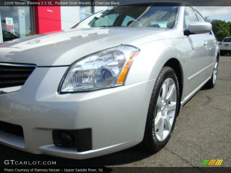 Radiant Silver Metallic / Charcoal Black 2008 Nissan Maxima 3.5 SE