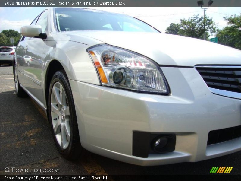 Radiant Silver Metallic / Charcoal Black 2008 Nissan Maxima 3.5 SE