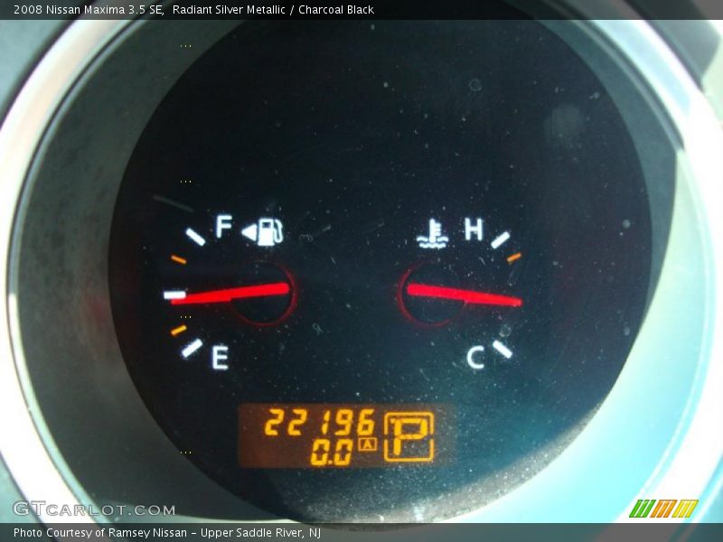 Radiant Silver Metallic / Charcoal Black 2008 Nissan Maxima 3.5 SE