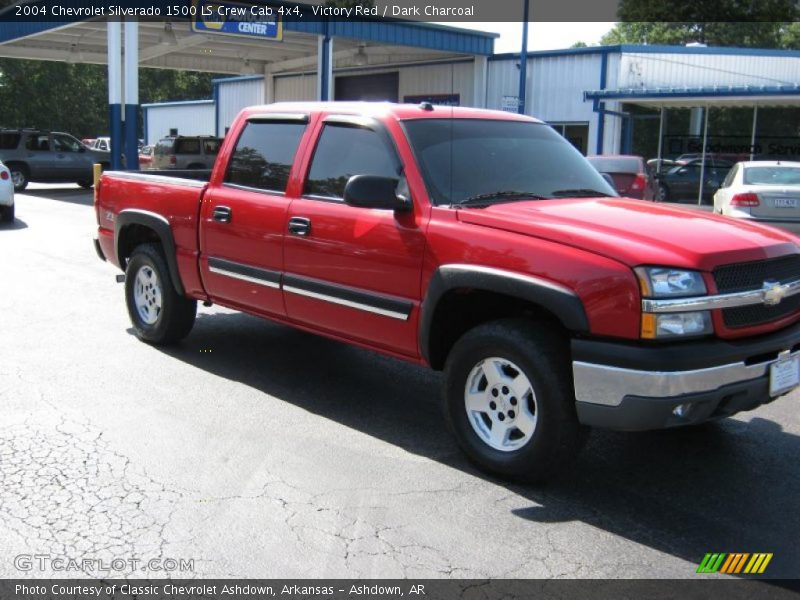 Victory Red / Dark Charcoal 2004 Chevrolet Silverado 1500 LS Crew Cab 4x4