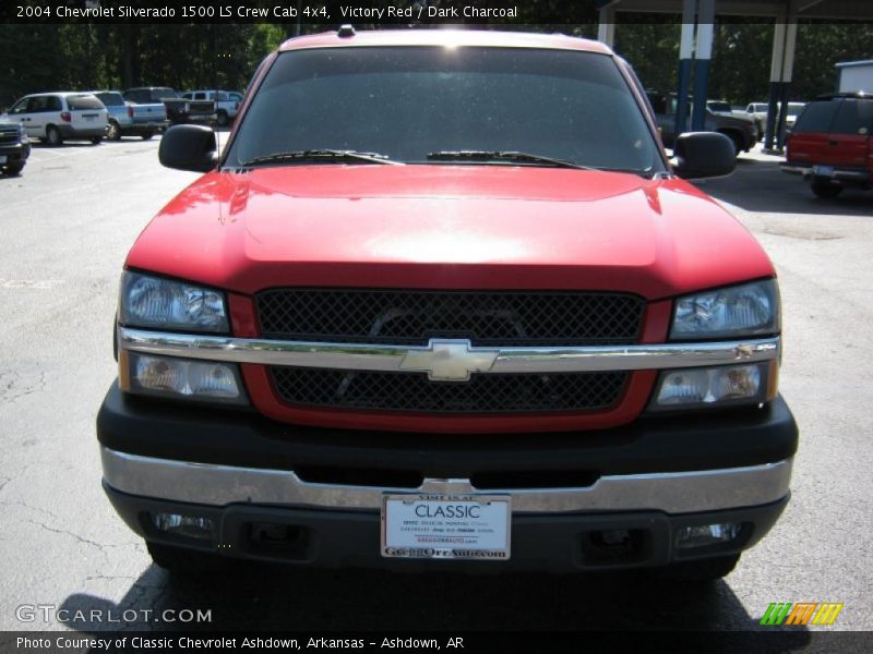 Victory Red / Dark Charcoal 2004 Chevrolet Silverado 1500 LS Crew Cab 4x4