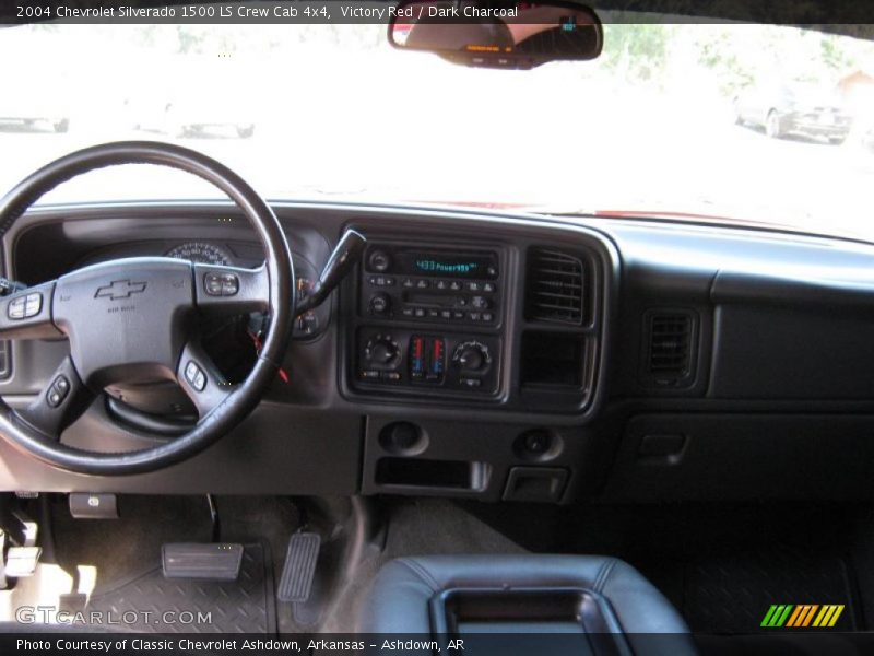Victory Red / Dark Charcoal 2004 Chevrolet Silverado 1500 LS Crew Cab 4x4