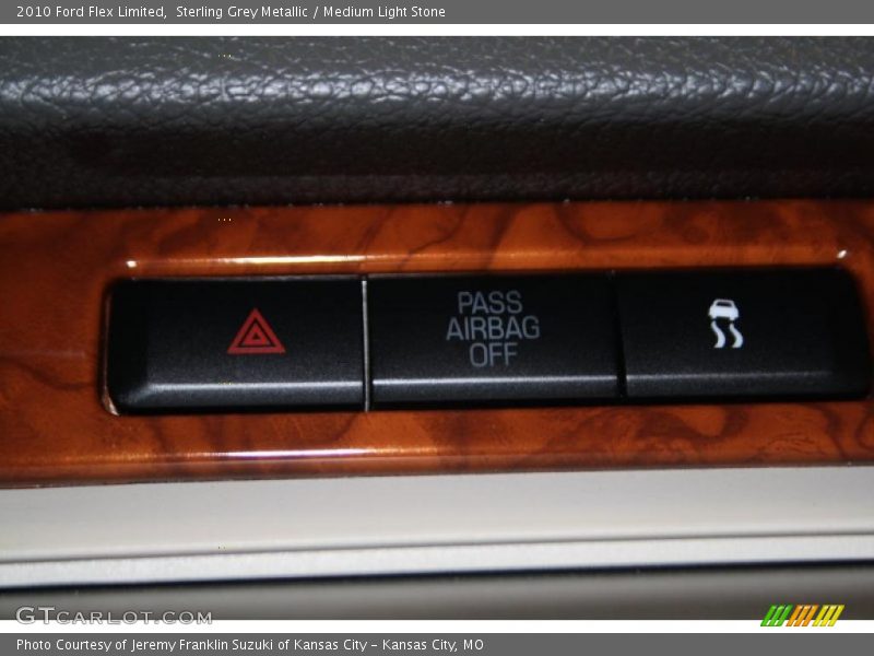 Sterling Grey Metallic / Medium Light Stone 2010 Ford Flex Limited
