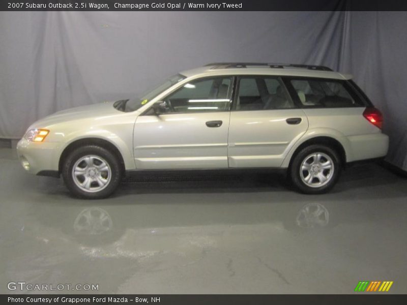 Champagne Gold Opal / Warm Ivory Tweed 2007 Subaru Outback 2.5i Wagon