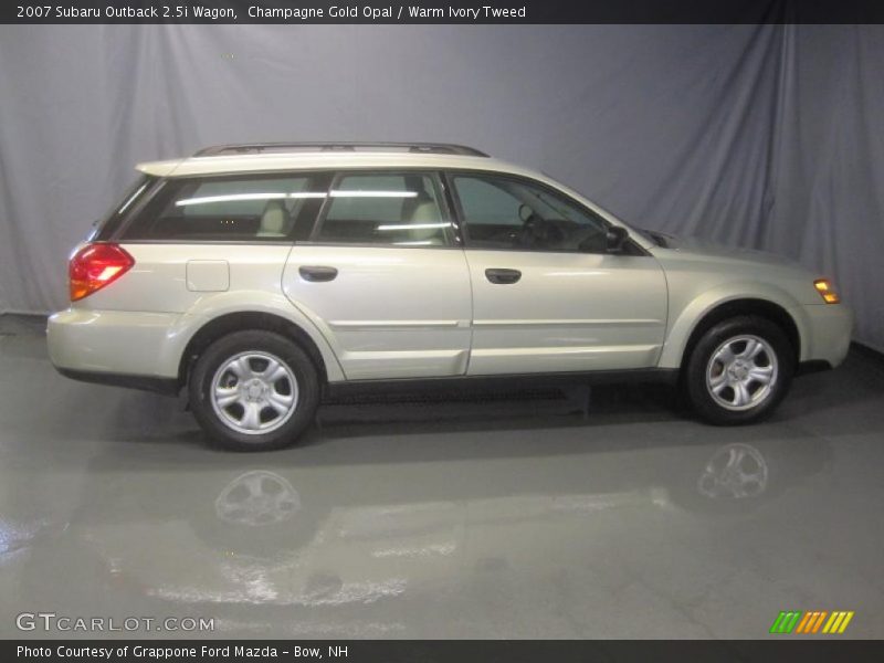 Champagne Gold Opal / Warm Ivory Tweed 2007 Subaru Outback 2.5i Wagon