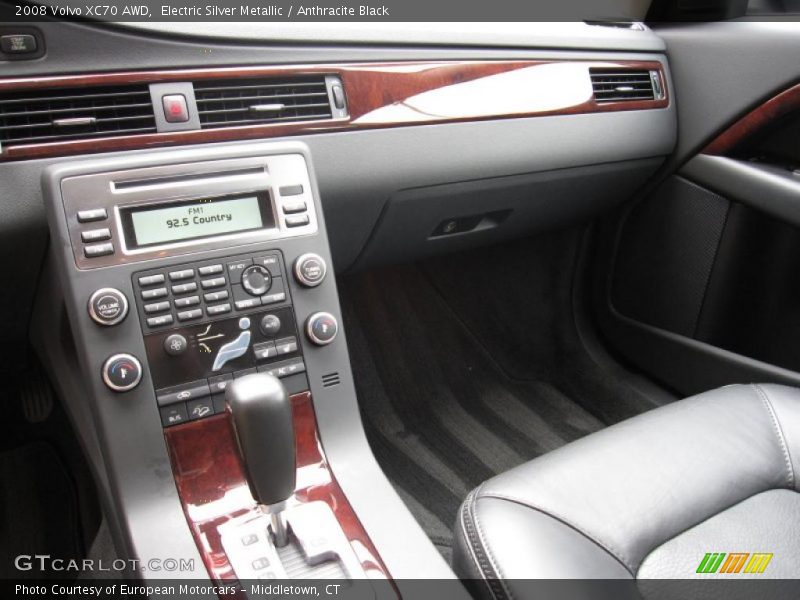 Electric Silver Metallic / Anthracite Black 2008 Volvo XC70 AWD