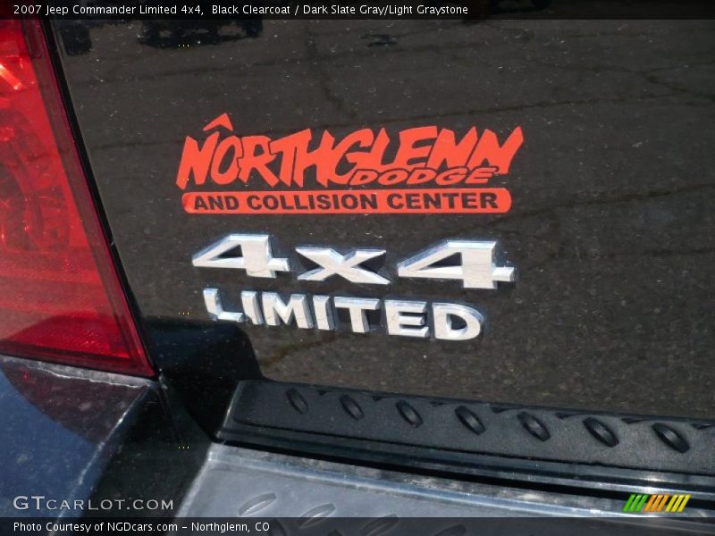 Black Clearcoat / Dark Slate Gray/Light Graystone 2007 Jeep Commander Limited 4x4