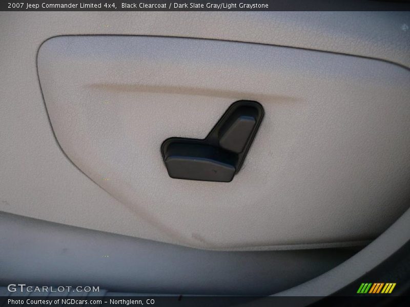 Black Clearcoat / Dark Slate Gray/Light Graystone 2007 Jeep Commander Limited 4x4