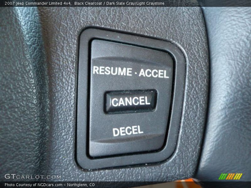 Black Clearcoat / Dark Slate Gray/Light Graystone 2007 Jeep Commander Limited 4x4