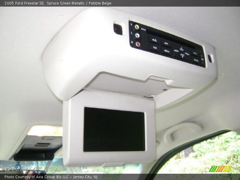 Spruce Green Metallic / Pebble Beige 2005 Ford Freestar SE