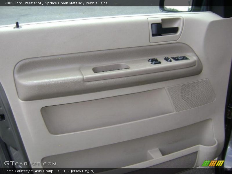 Spruce Green Metallic / Pebble Beige 2005 Ford Freestar SE