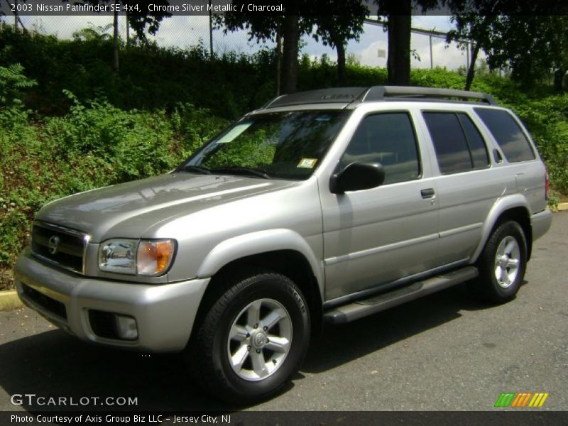 Chrome Silver Metallic / Charcoal 2003 Nissan Pathfinder SE 4x4