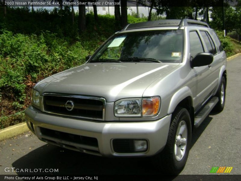 Chrome Silver Metallic / Charcoal 2003 Nissan Pathfinder SE 4x4