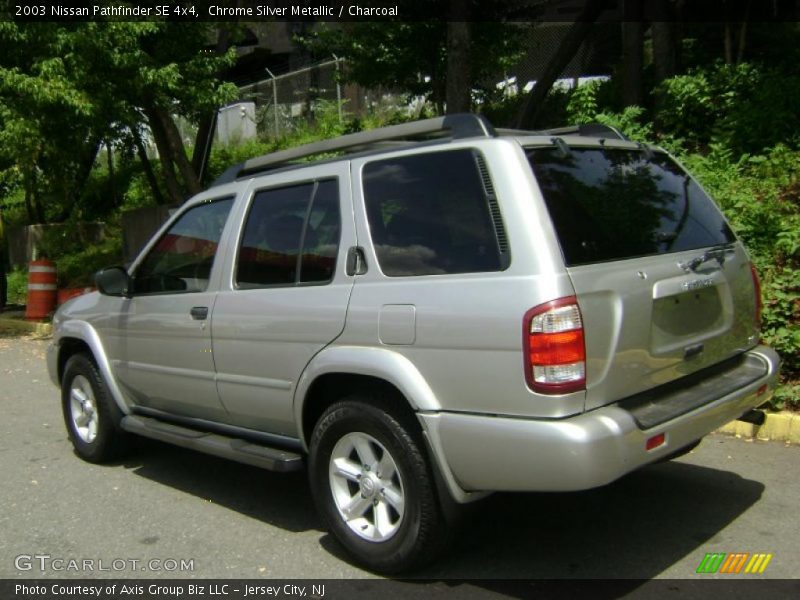 Chrome Silver Metallic / Charcoal 2003 Nissan Pathfinder SE 4x4