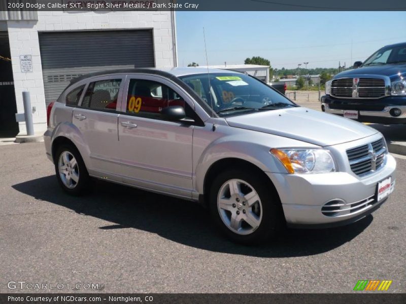 Bright Silver Metallic / Dark Slate Gray 2009 Dodge Caliber SXT