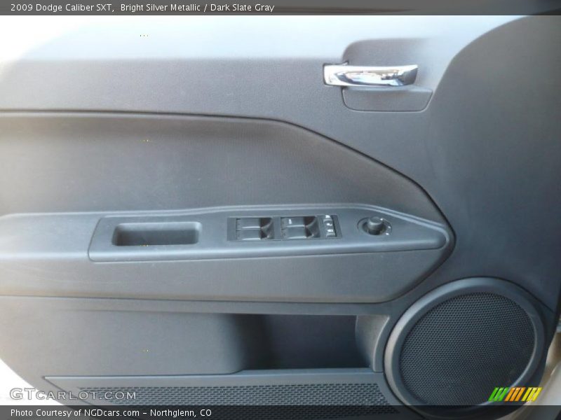 Bright Silver Metallic / Dark Slate Gray 2009 Dodge Caliber SXT
