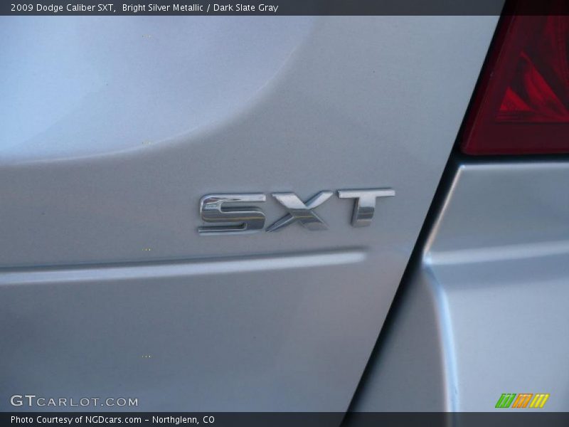 Bright Silver Metallic / Dark Slate Gray 2009 Dodge Caliber SXT