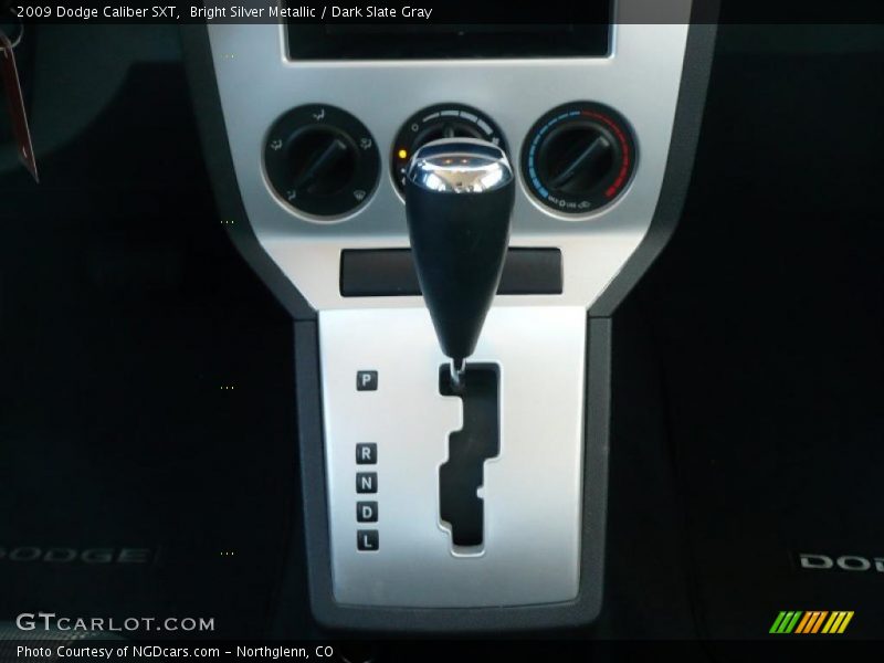 Bright Silver Metallic / Dark Slate Gray 2009 Dodge Caliber SXT