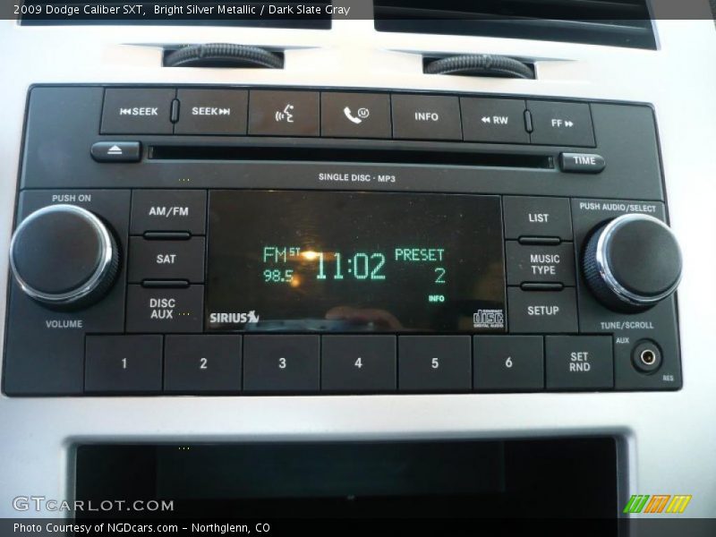 Bright Silver Metallic / Dark Slate Gray 2009 Dodge Caliber SXT