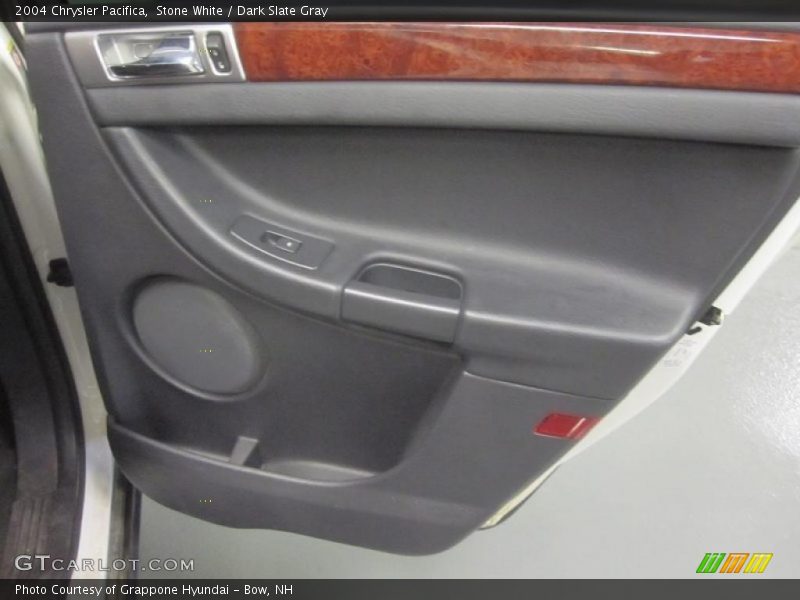 Stone White / Dark Slate Gray 2004 Chrysler Pacifica