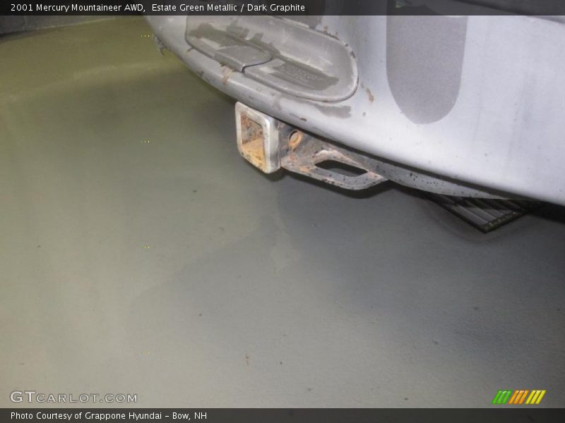 Estate Green Metallic / Dark Graphite 2001 Mercury Mountaineer AWD