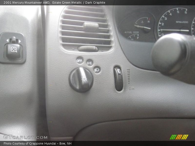 Estate Green Metallic / Dark Graphite 2001 Mercury Mountaineer AWD