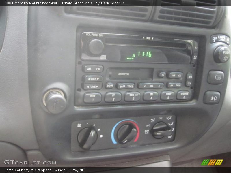 Estate Green Metallic / Dark Graphite 2001 Mercury Mountaineer AWD