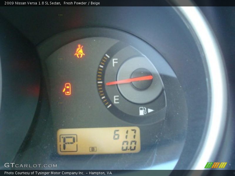 Fresh Powder / Beige 2009 Nissan Versa 1.8 SL Sedan