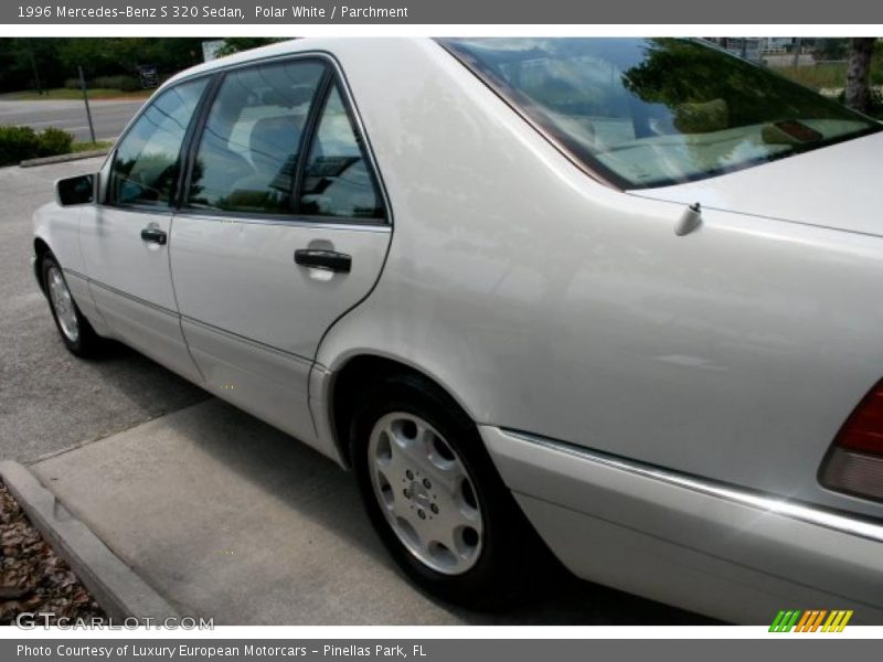 Polar White / Parchment 1996 Mercedes-Benz S 320 Sedan