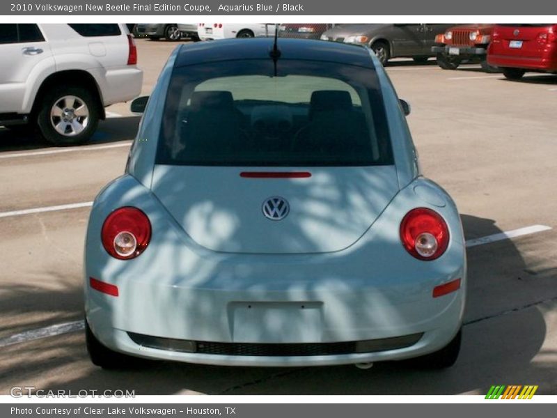Aquarius Blue / Black 2010 Volkswagen New Beetle Final Edition Coupe