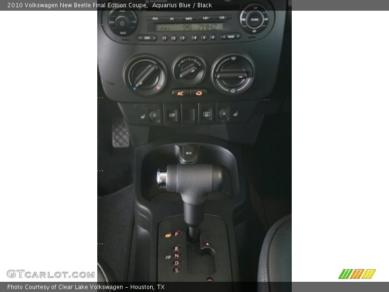 Aquarius Blue / Black 2010 Volkswagen New Beetle Final Edition Coupe