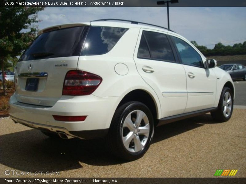 Arctic White / Black 2009 Mercedes-Benz ML 320 BlueTec 4Matic